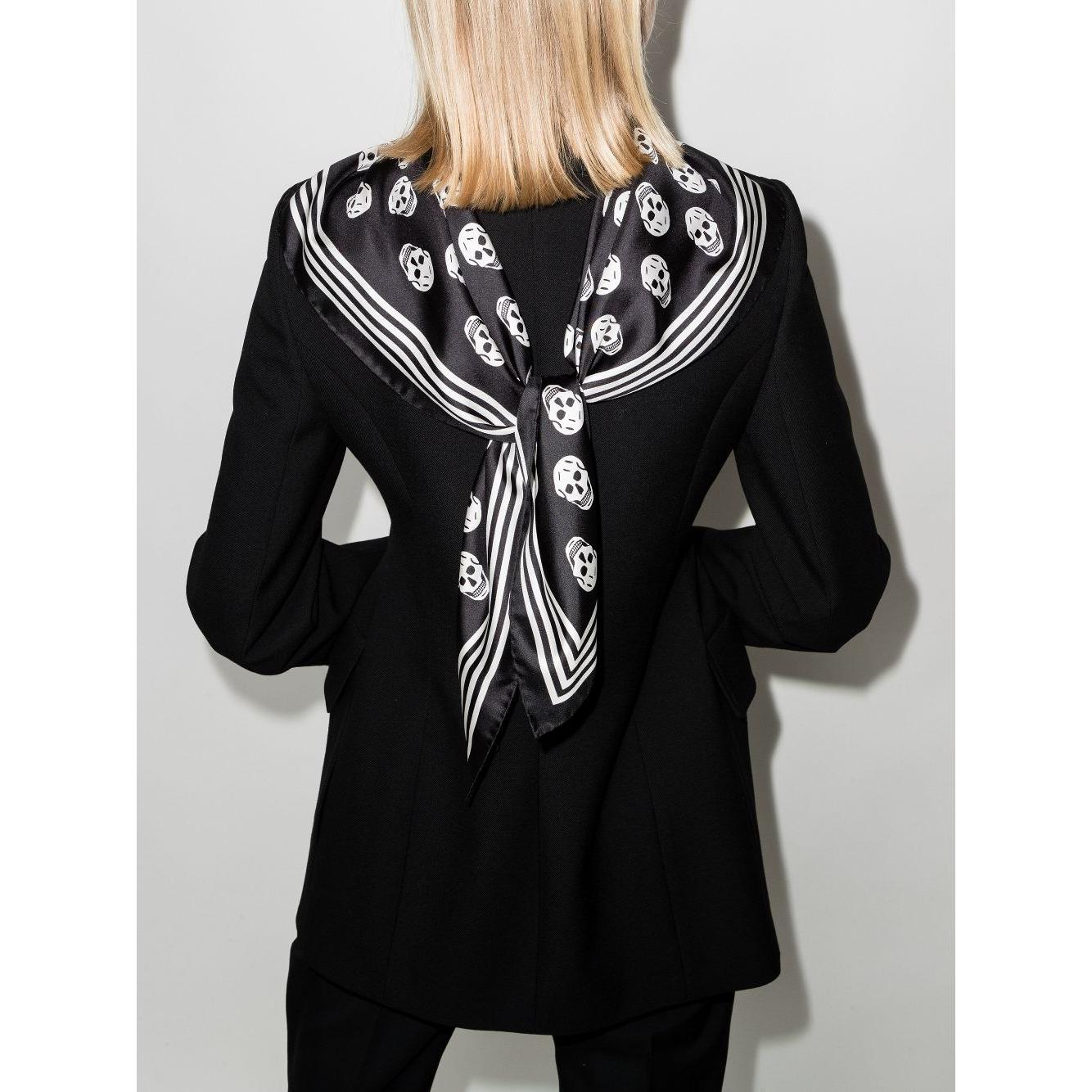 Alexander McQueen Scarfs Black