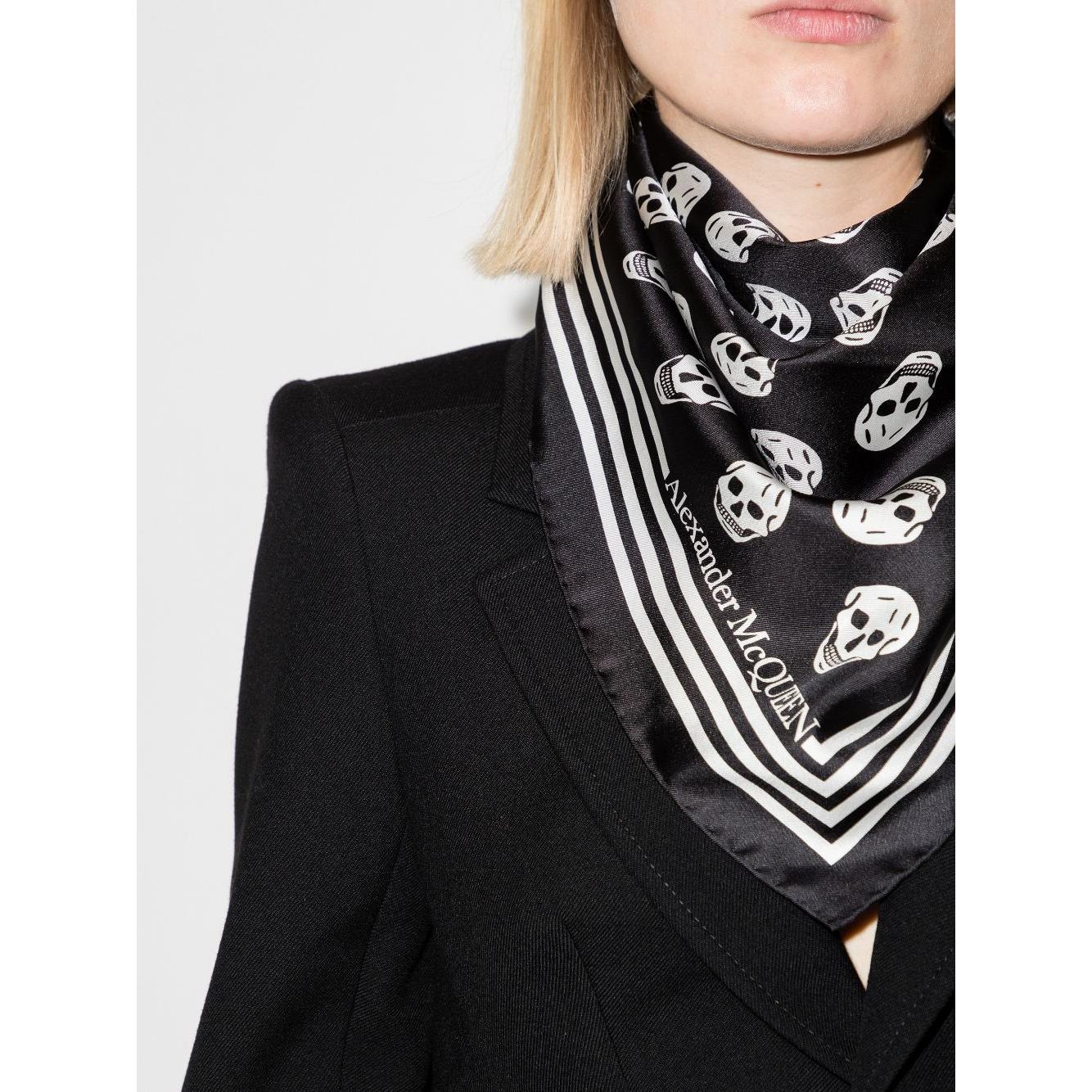 Alexander McQueen Scarfs Black