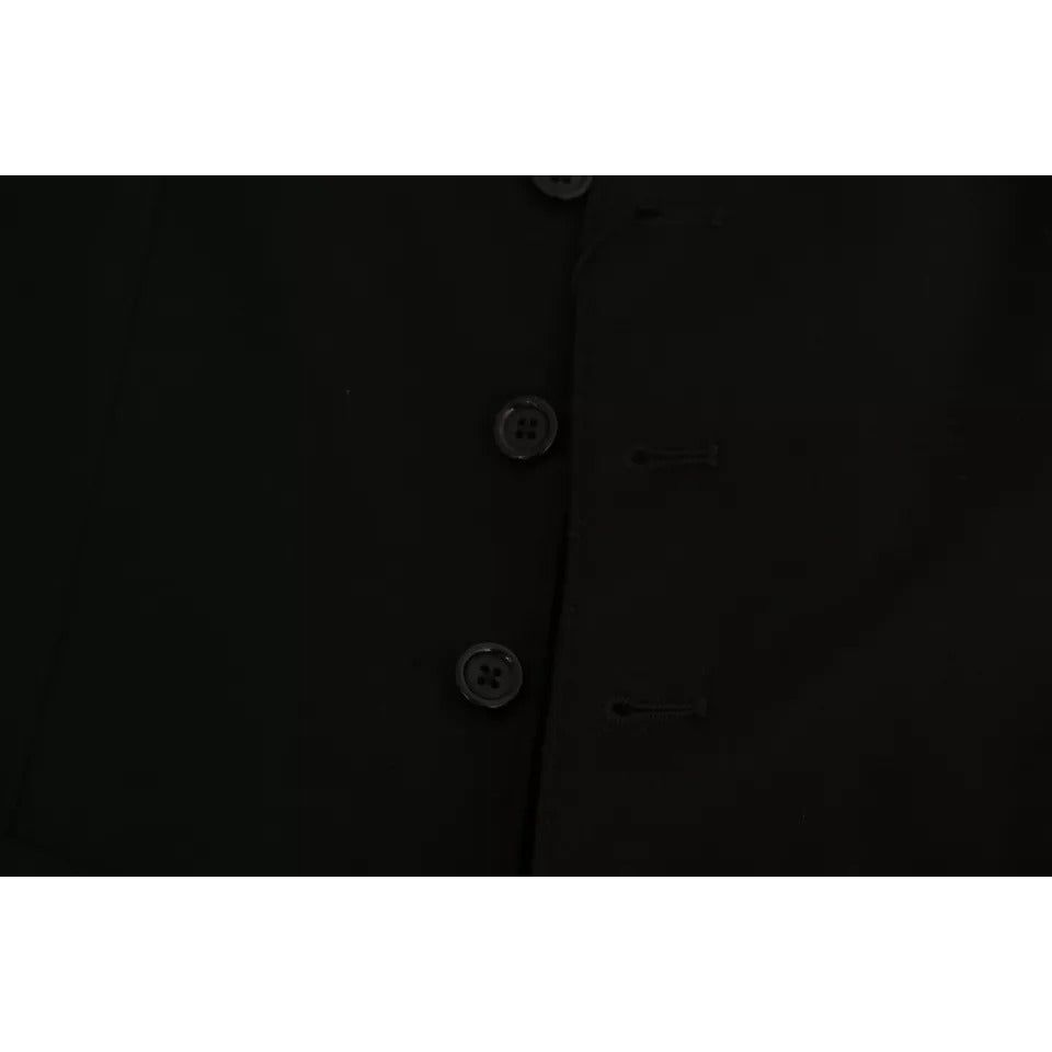 سترة دولتشي آند غابانا سوداء اللون بقصّة Slim Fit