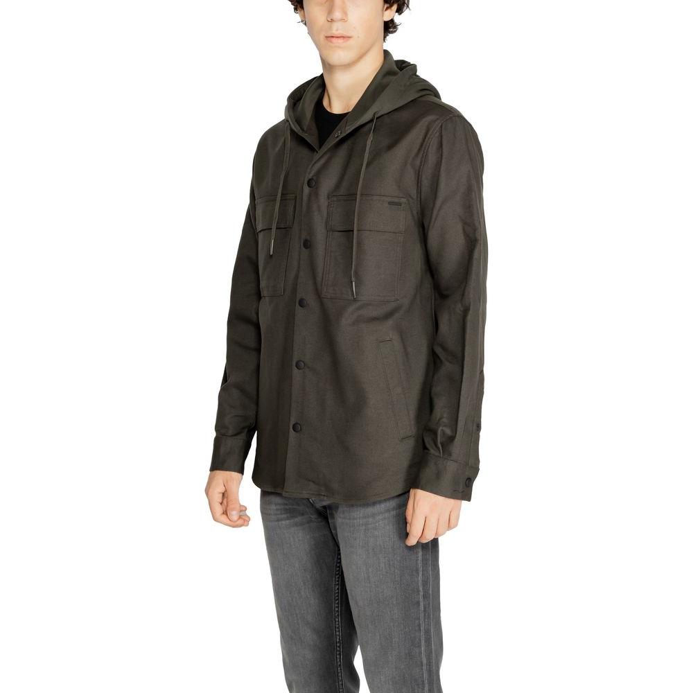 Antony Morato men's green cotton shirt from Fall/Winter collection, featuring long sleeves and front pockets. Made of 100% cotton.