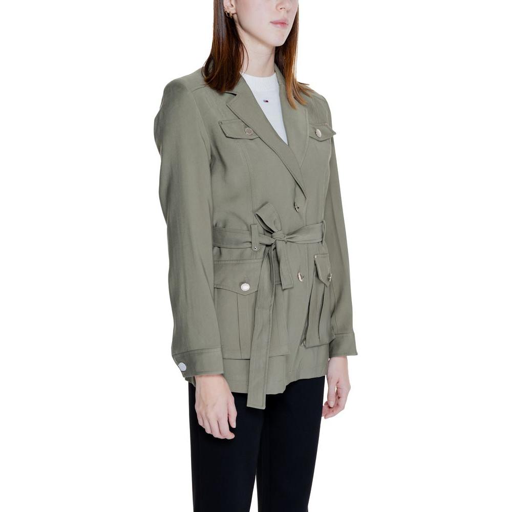 Morgan De Toi green viscose blazer for women, featuring a belted waist and button details, made of 90% viscose and 10% polyester.