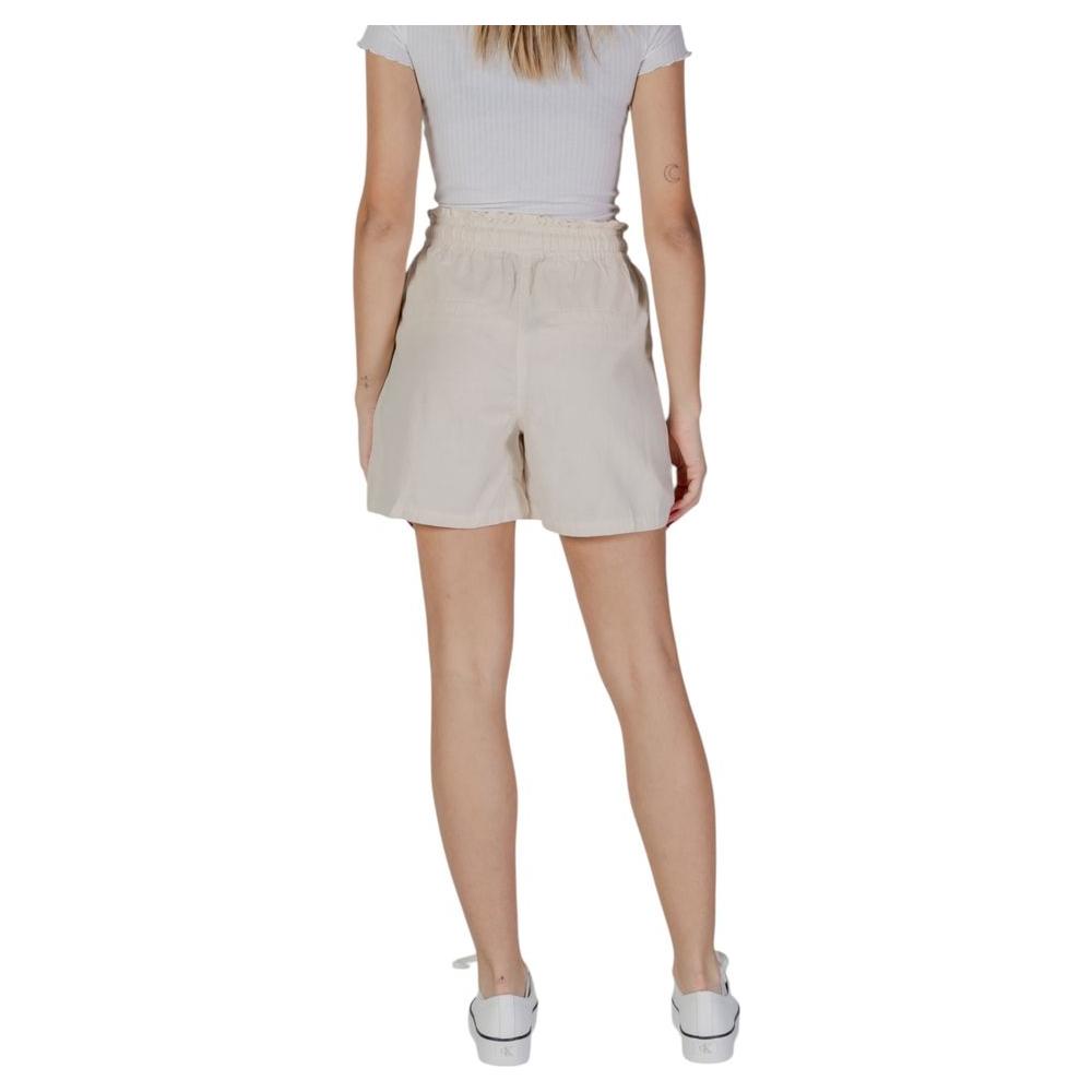 Back view of B.Young beige cotton shorts for women, spring/summer collection, 100% cotton.