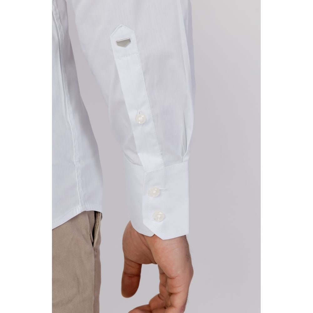 Close-up of sleeve detail on Antony Morato white cotton shirt, showing buttoned cuff and modern fit for elegant style.