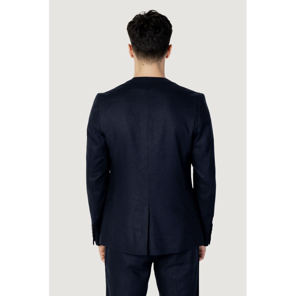 Back view of a man wearing Antony Morato blue linen blazer, showcasing slim fit and elegant design.