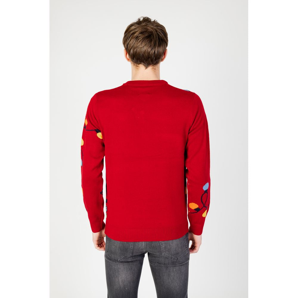 Back view of Only & Sons men's red acrylic sweater, part of the autumn/winter collection, showing colorful patterns on sleeves.