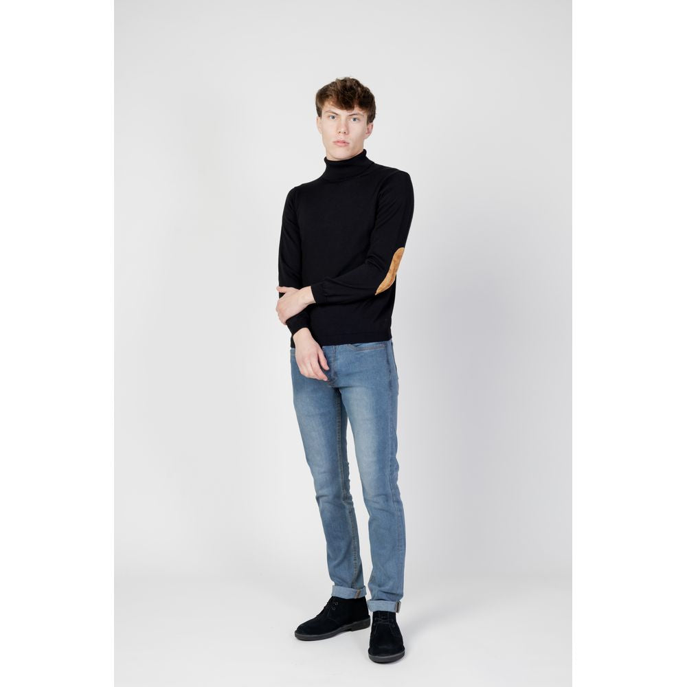 Alviero Martini Prima Classe men's black viscose turtleneck sweater, fall/winter collection with elbow patches.