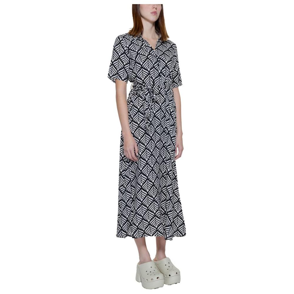 Women's geometric patterned long spring summer dress with short sleeves.