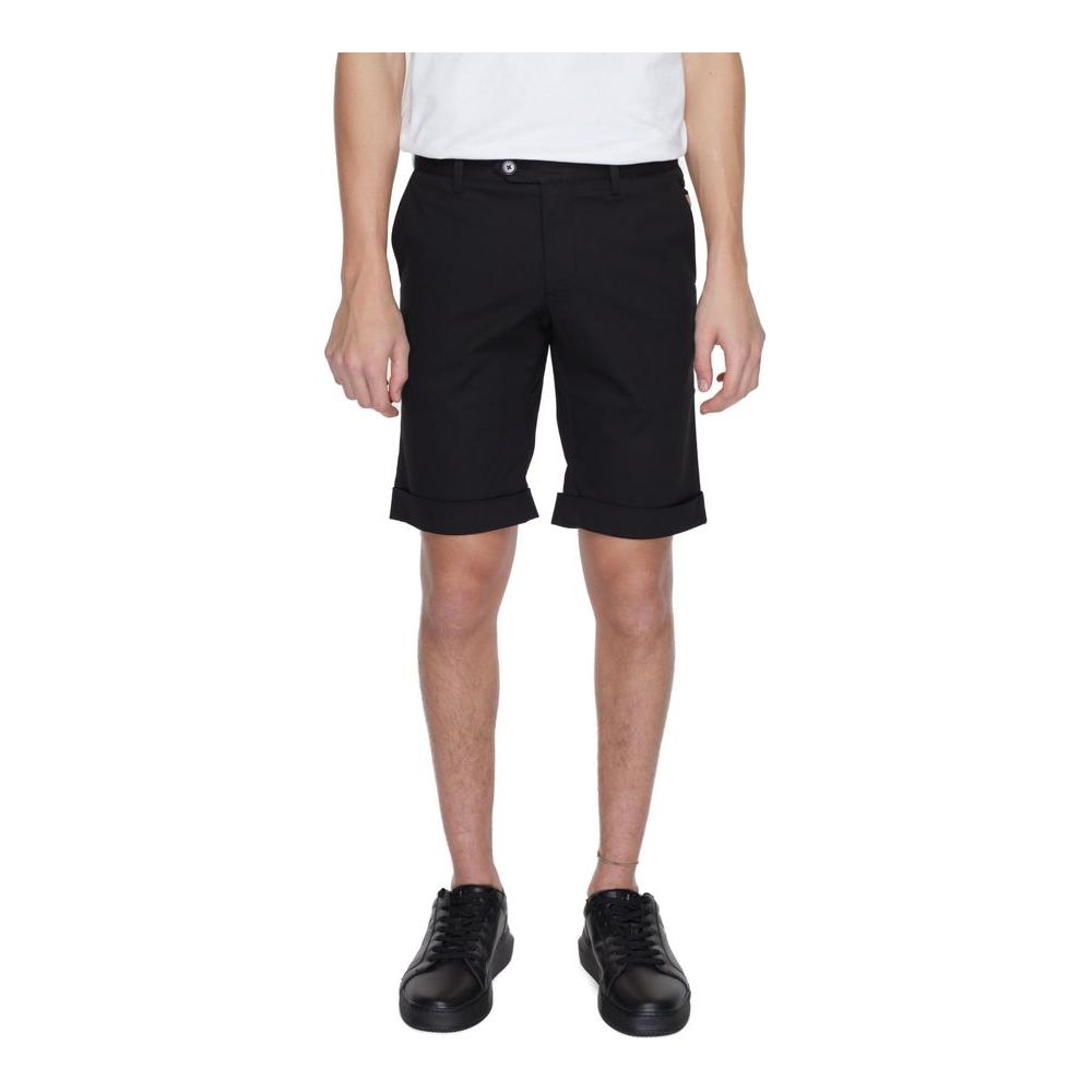 Alviero Martini Prima Classe men's black cotton bermuda shorts, spring/summer collection, stylish and versatile fashion for men.