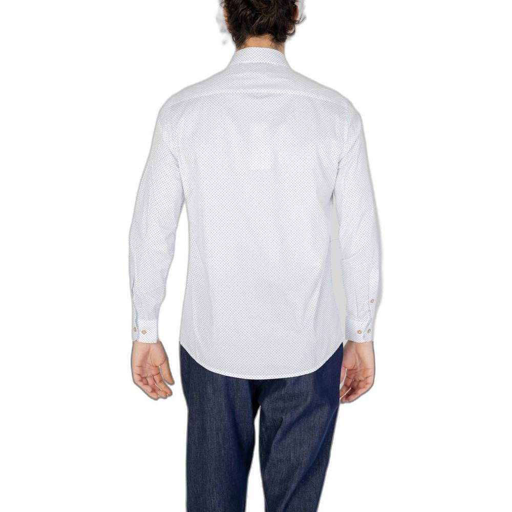 Back view of Hamaki-Ho white cotton long-sleeved shirt from the Spring/Summer collection, featuring 97% cotton and 3% elastane.