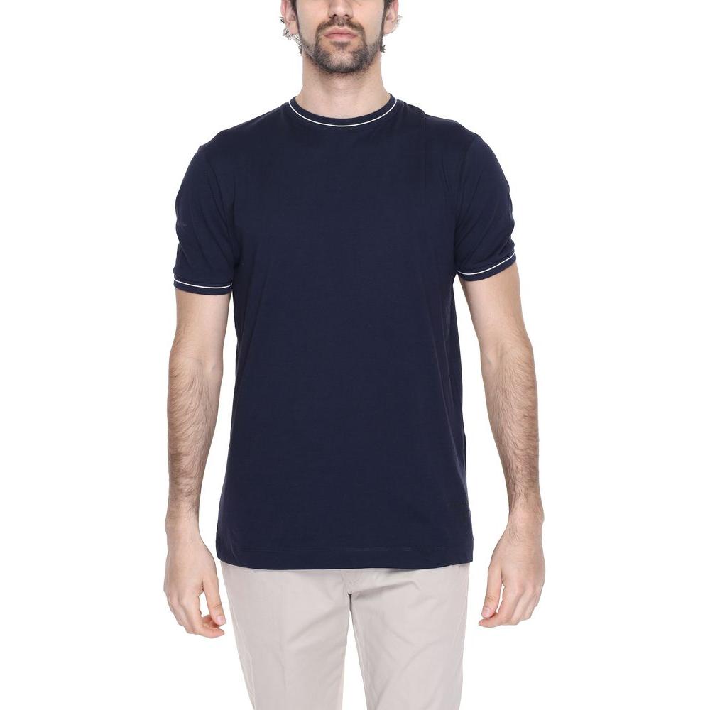 Hamaki-Ho blue cotton men's T-shirt from Spring/Summer collection, modeled by a person wearing beige pants. 100% cotton fabric.