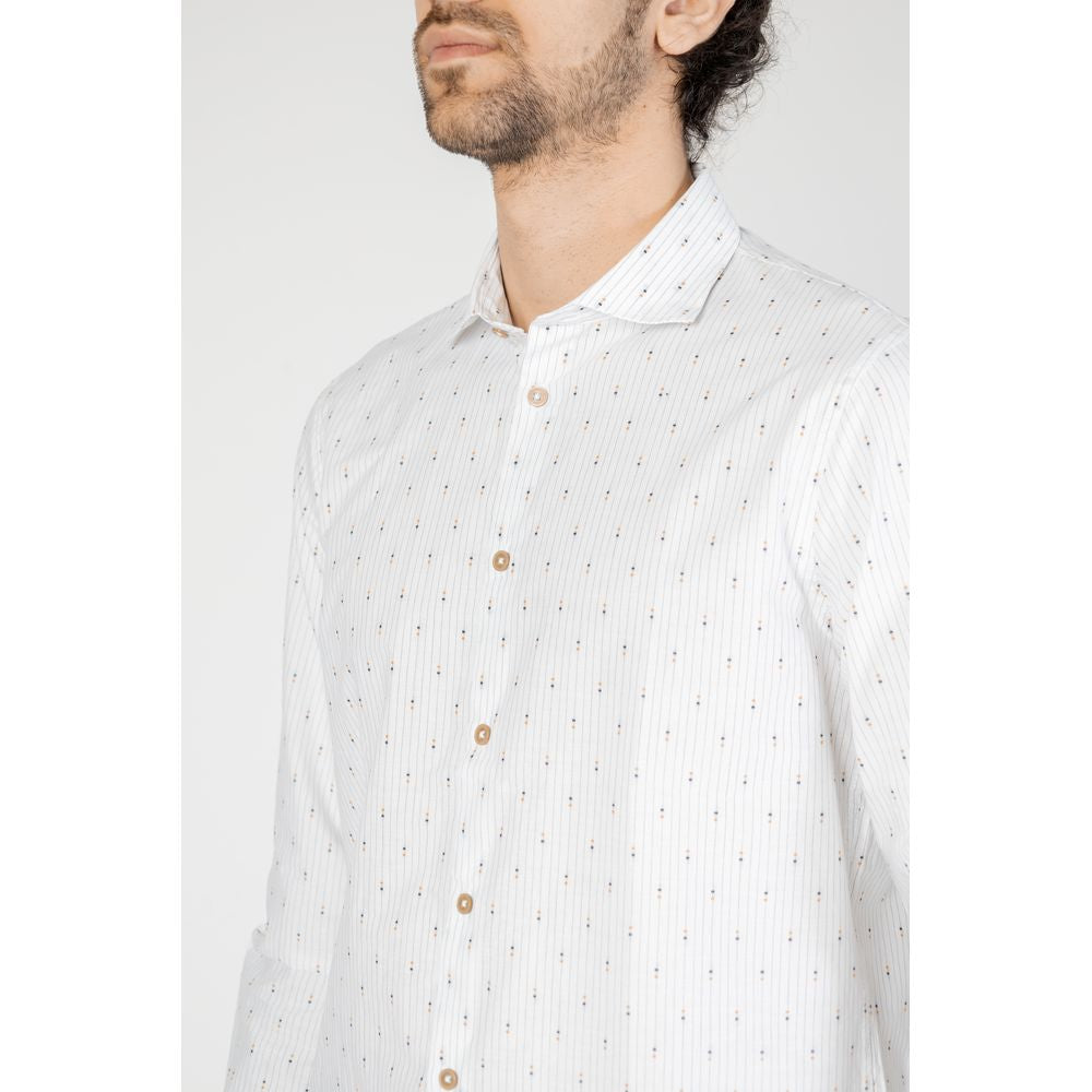Hamaki-Ho white cotton men's long sleeve shirt from the Spring/Summer collection with subtle pattern detail.