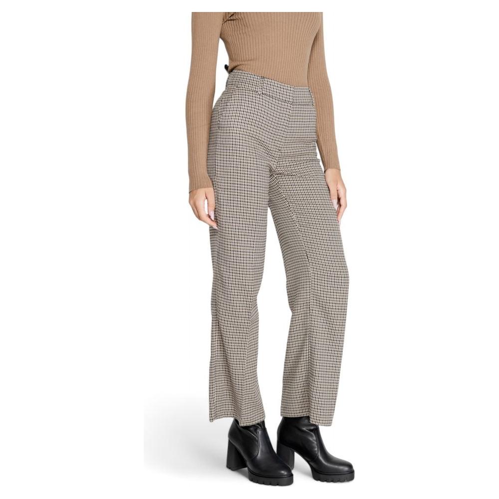 Women’s beige polyester checkered pants, fall/winter collection, featuring 64% polyester, 34% viscose, 2% elastane blend.