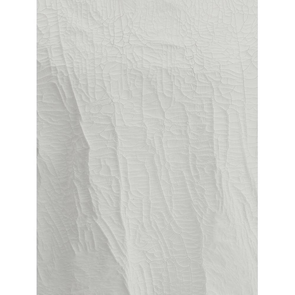 Crackle effect on Fabiana Filippi cotton T-shirt showcasing elegant monochrome design and textured surface