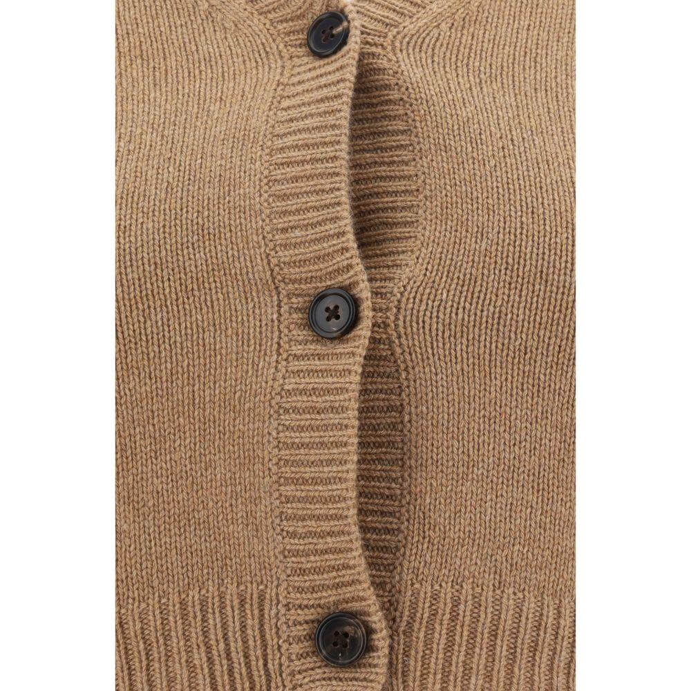 Chloé cashmere cardigan with ribbed crew neck and contrasting buttons, showcasing a monochrome pattern and regular fit design.