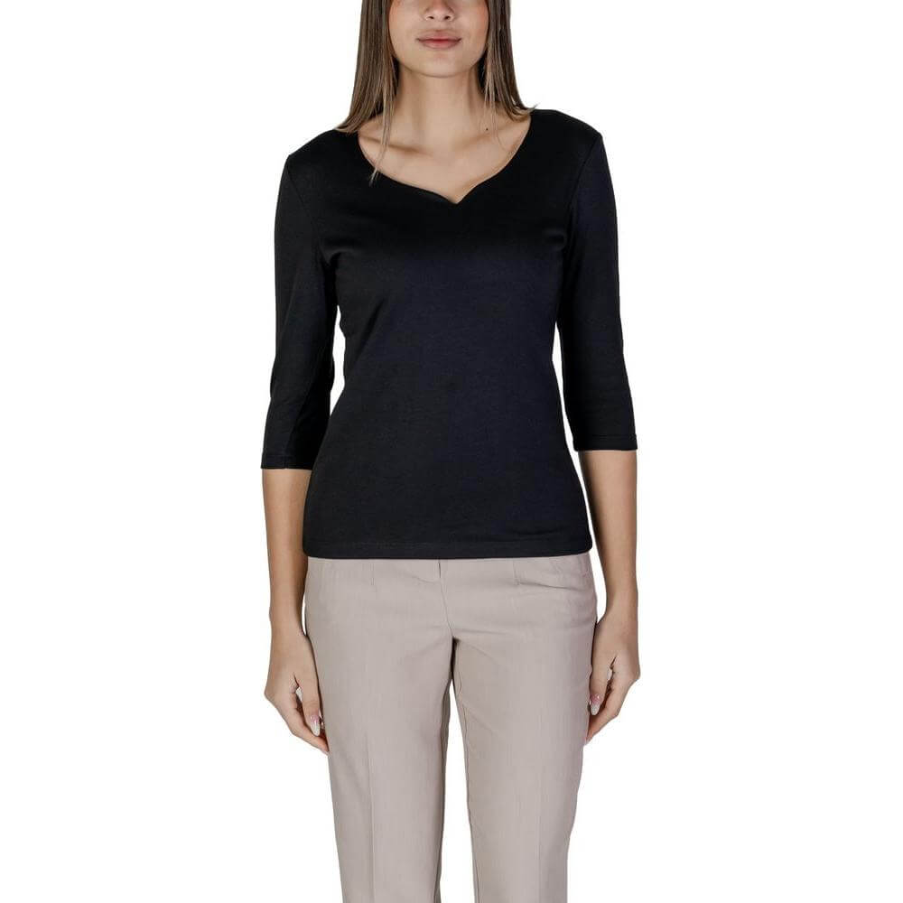 Street One women's black cotton short-sleeved T-shirt, ideal for spring/summer, with soft cotton-modal blend for comfort and style.