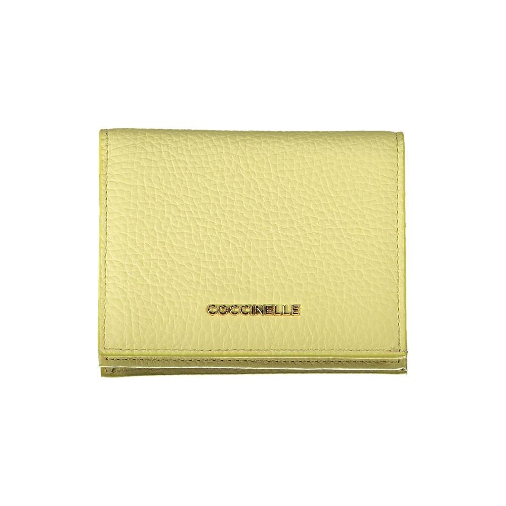 Coccinelle yellow leather wallet with compartments, coin purse, card slots, zip and automatic closure.