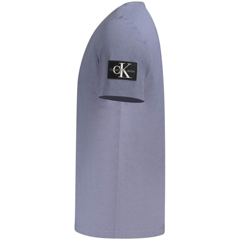 Calvin Klein Blue Cotton T-Shirt with short sleeves and crew neck, featuring contrasting details and logo application, made of 95% regenerative cotton.