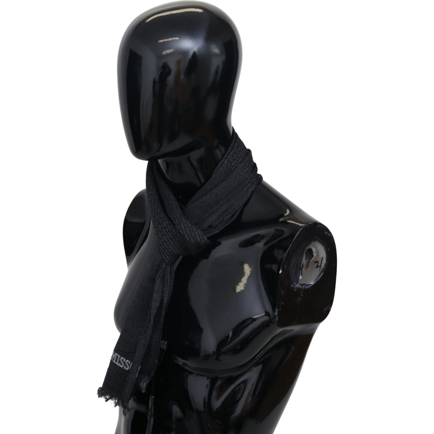 وشاح ميسوني الأنيق المصنوع من الصوف الأسود