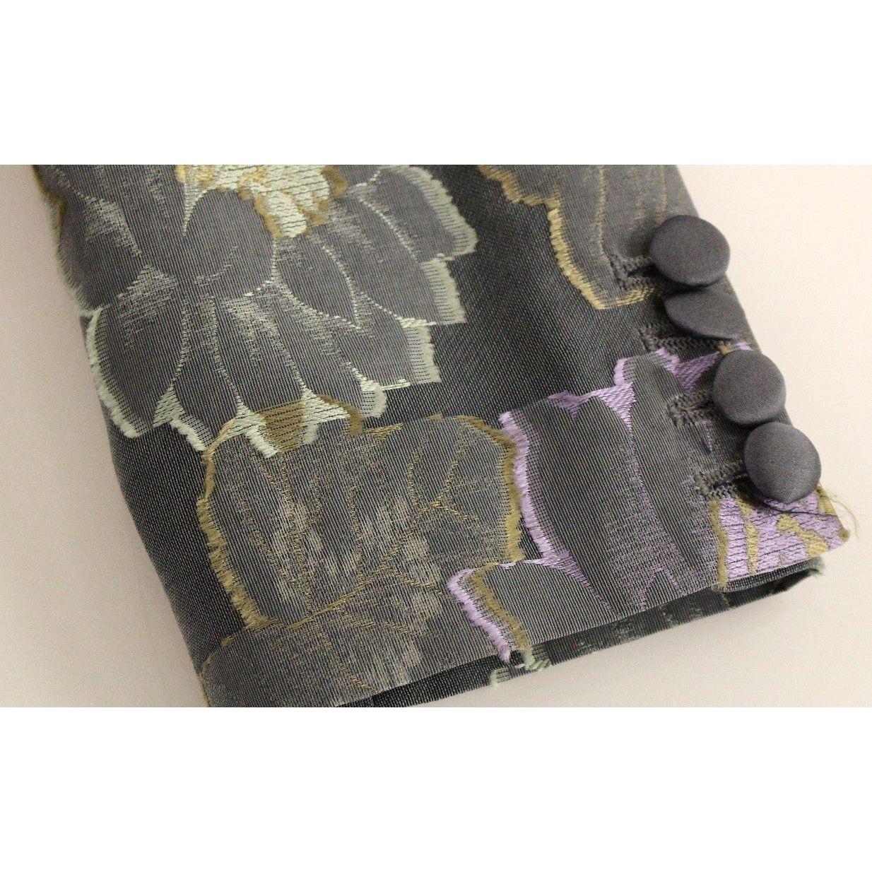 سترة أنيقة من الحرير بنقشة الزهور من روبرتو فراجاتا بزر واحد