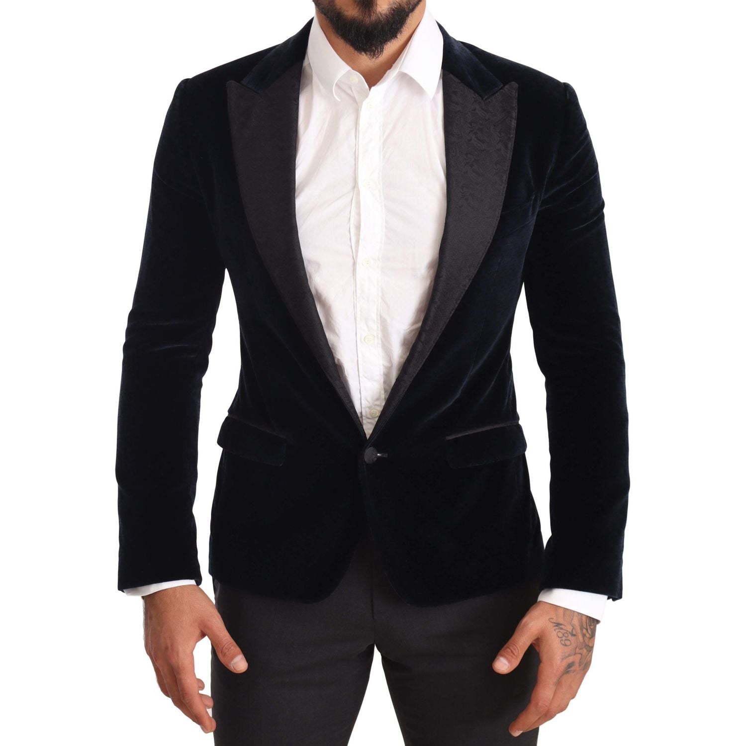 بدلة مخملية أنيقة مكونة من قطعتين باللون الأزرق من دولتشي آند غابانا