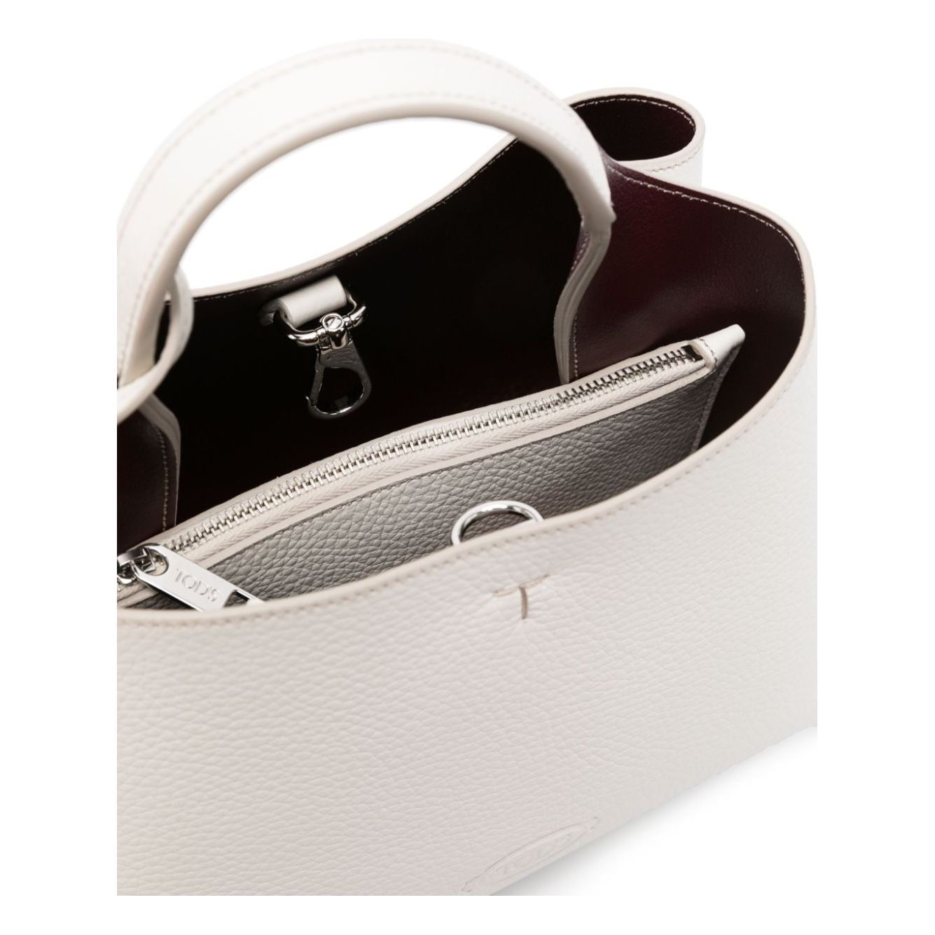 Front view with bag zipped and handles upright.