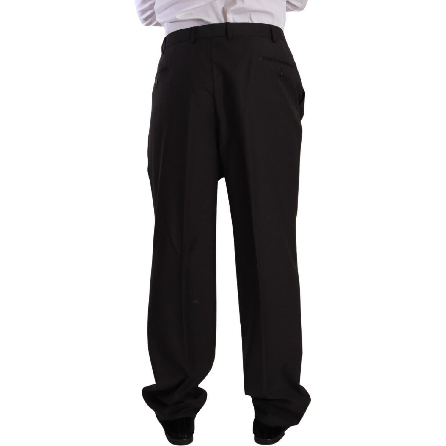 بدلة دومينيكو تاجلينتي الأنيقة المكونة من قطعتين باللون الرمادي بقصّة عادية