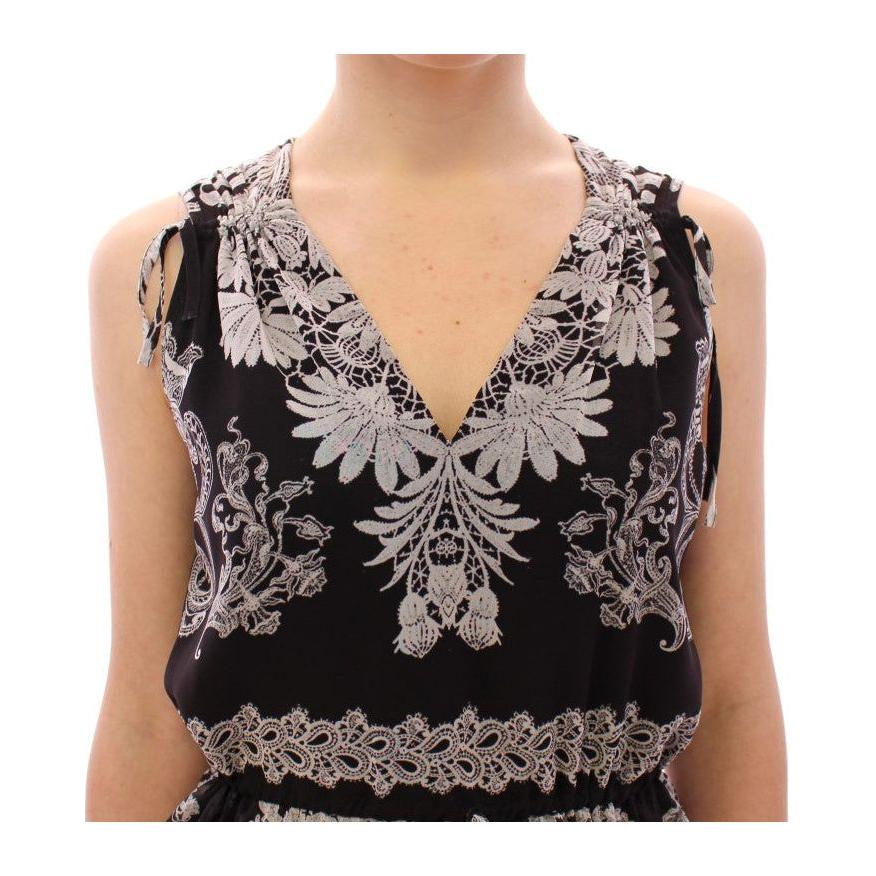 طقم ساشين وبابي الأنيق المزين بالزهور