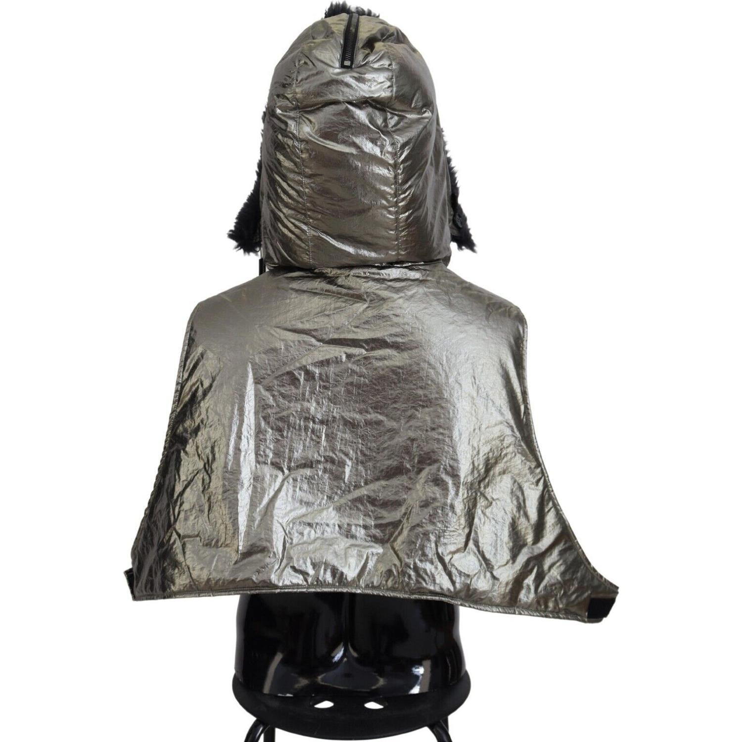 قبعة دولتشي آند غابانا الأنيقة باللون الفضي لتغطية الرأس بالكامل