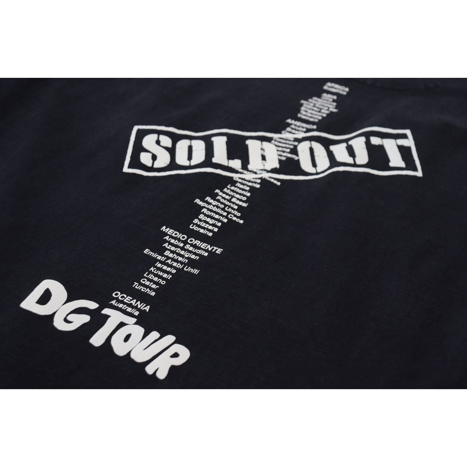 تي شيرت دولتشي آند غابانا الأنيق المصنوع من القطن ذو الرقبة المستديرة مع طباعة