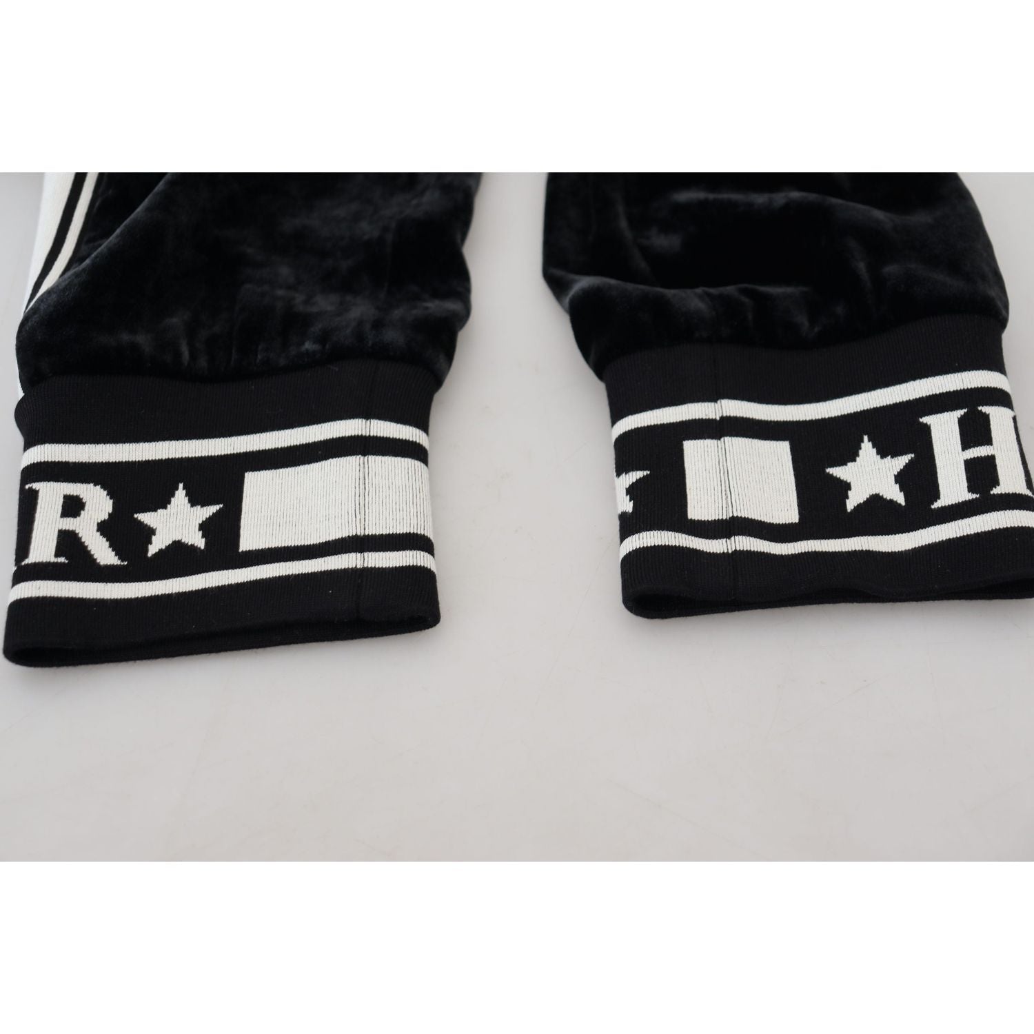 بنطلون مخملي أنيق من دولتشي آند غابانا - أسود فاخر لا ينتهي