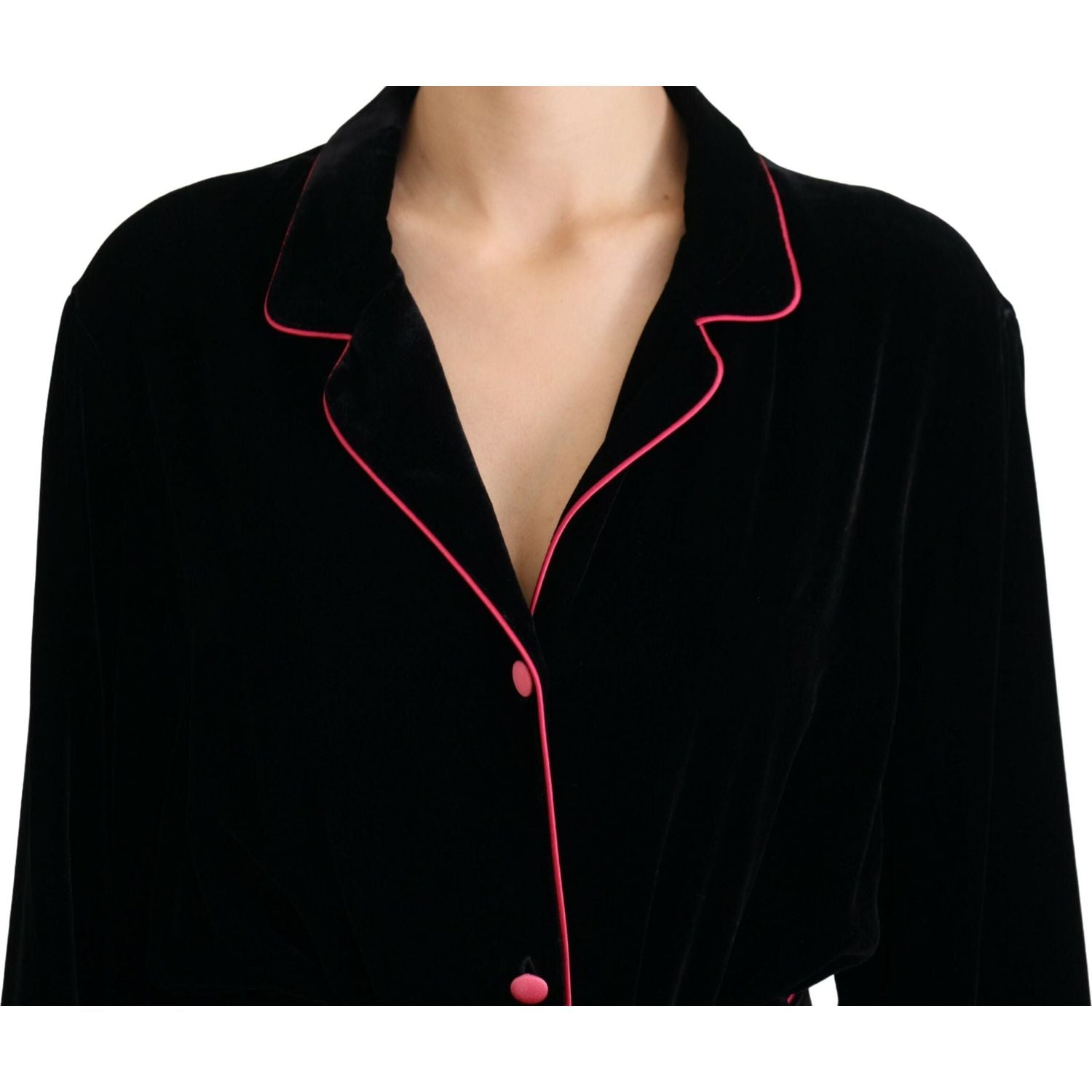 سترة أنيقة من مزيج الحرير باللون الأسود مع حزام للخصر من دولتشي آند غابانا