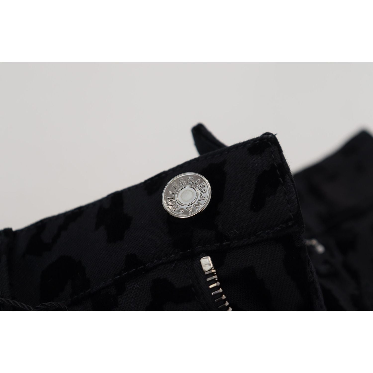 شورت قصير أنيق بخصر متوسط ​​من دولتشي آند غابانا