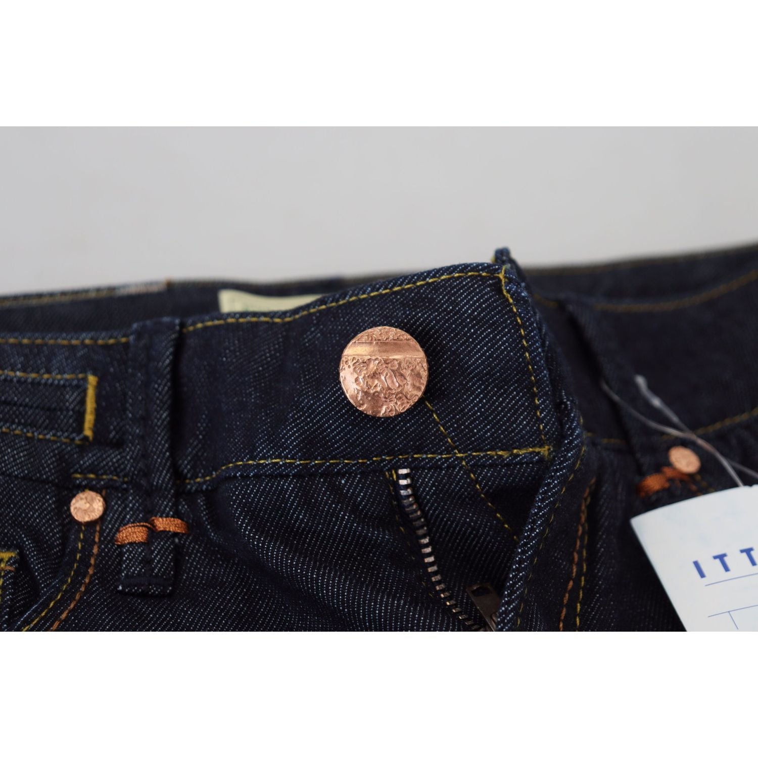 بنطلون جينز ضيق بخصر منخفض من Acht Chic