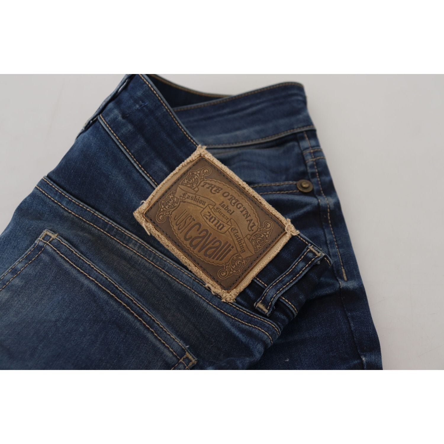 بنطلون جينز أنيق بخصر منخفض من Just Cavalli باللون الأزرق