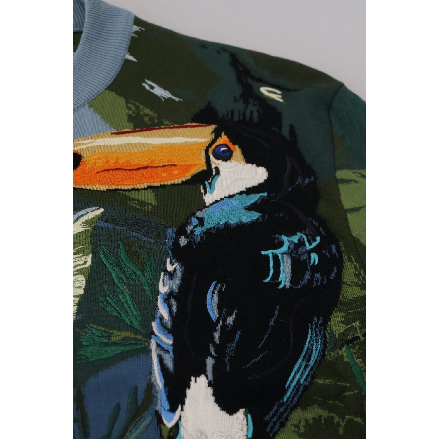 سترة من الصوف والحرير مطرزة بطبعة الغابة من دولتشي آند غابانا
