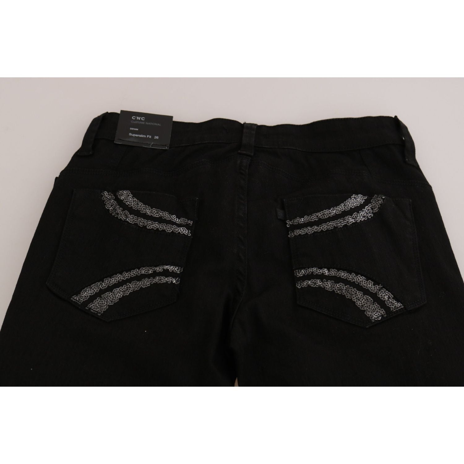 بنطلون جينز أنيق أسود متوسط ​​الخصر بقصّة ناتشورال