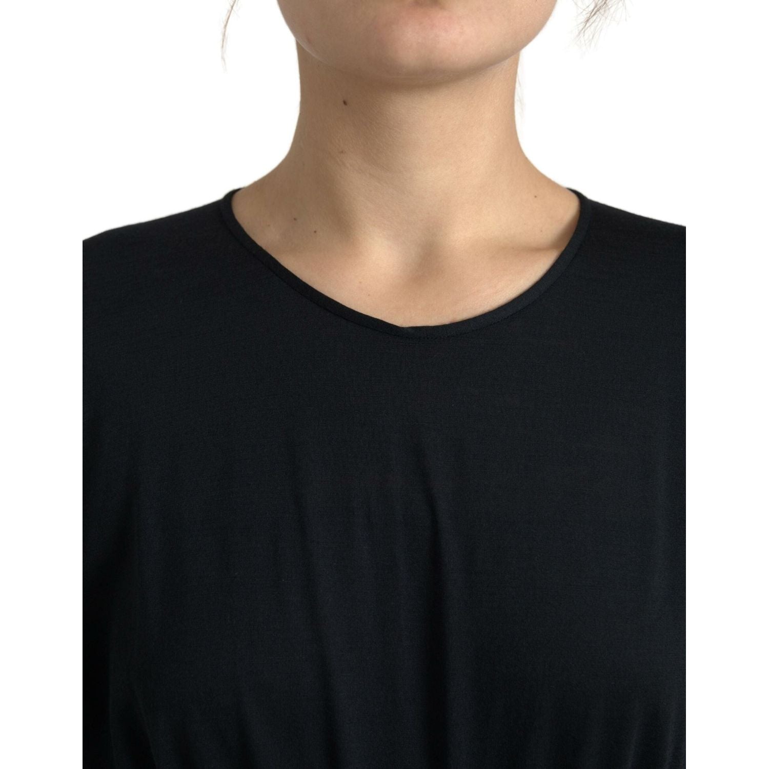 فستان دولتشي آند غابانا الأنيق المصنوع من الصوف باللون الأسود