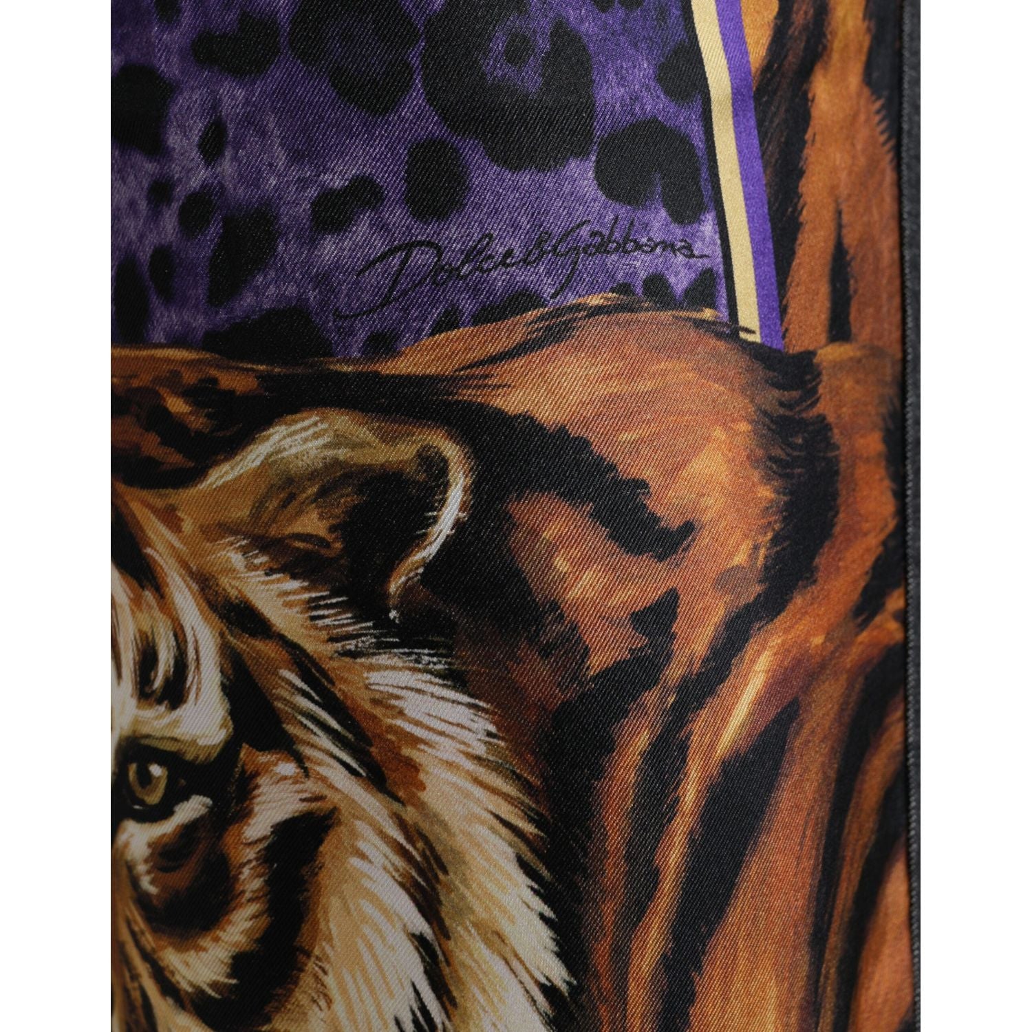 بنطلون جينز فضفاض بطبعة النمر متعدد الألوان من دولتشي آند غابانا