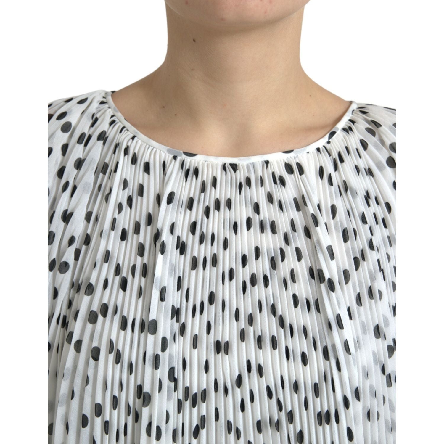 فستان ماكسي أنيق من دولتشي آند غابانا منقط بالبولكا