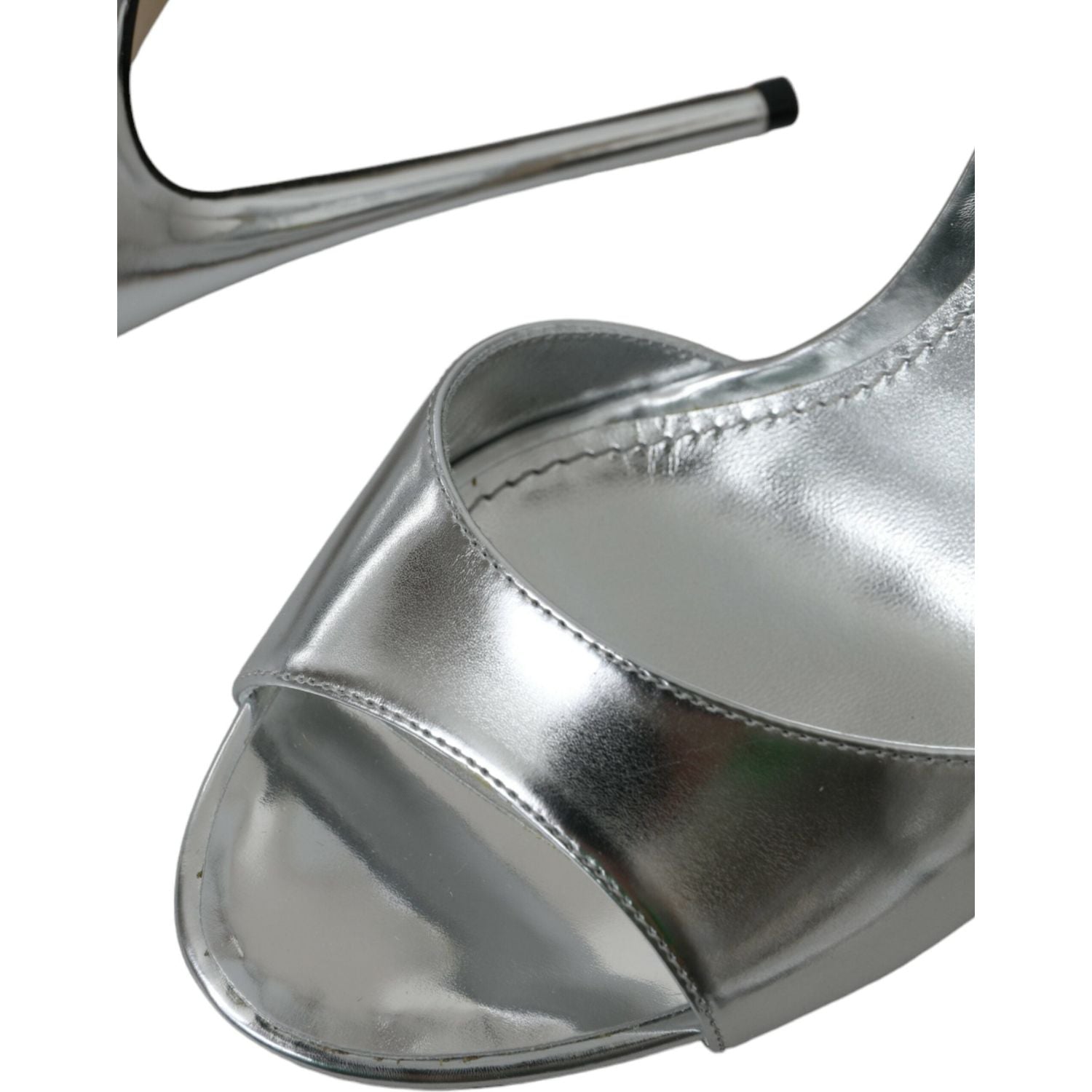 حذاء صندل KEIRA جلدي فضي اللون بكعب من Dolce &amp; Gabbana