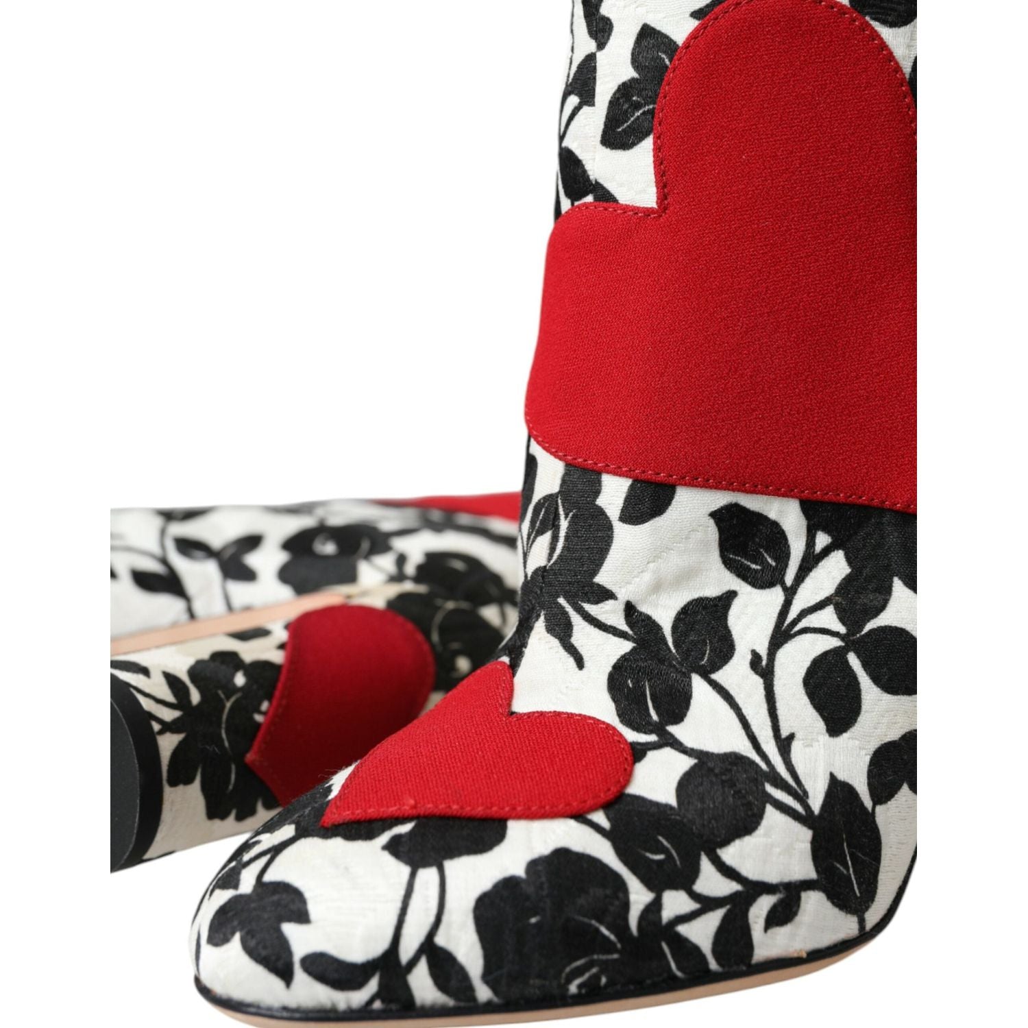 حذاء Dolce &amp; Gabbana أبيض من الجلد بنقشة قلوب زهرية