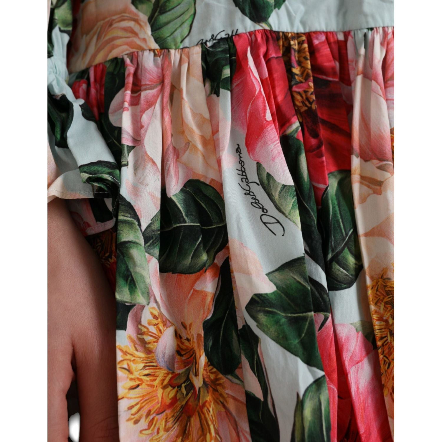 فستان دولتشي آند غابانا متعدد الألوان من القطن المزين بالزهور