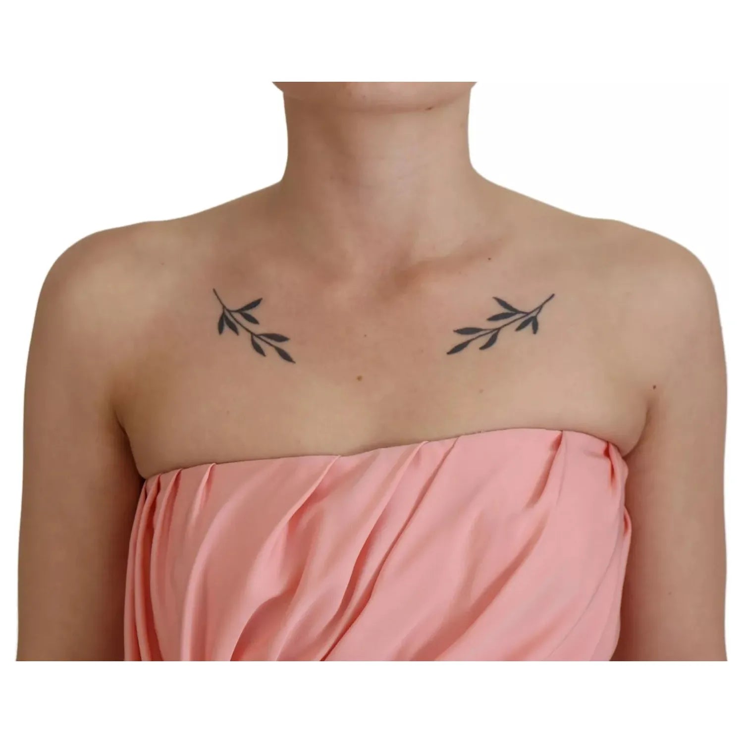 فستان دولتشي آند غابانا الوردي الحريري المرن بدون حمالات