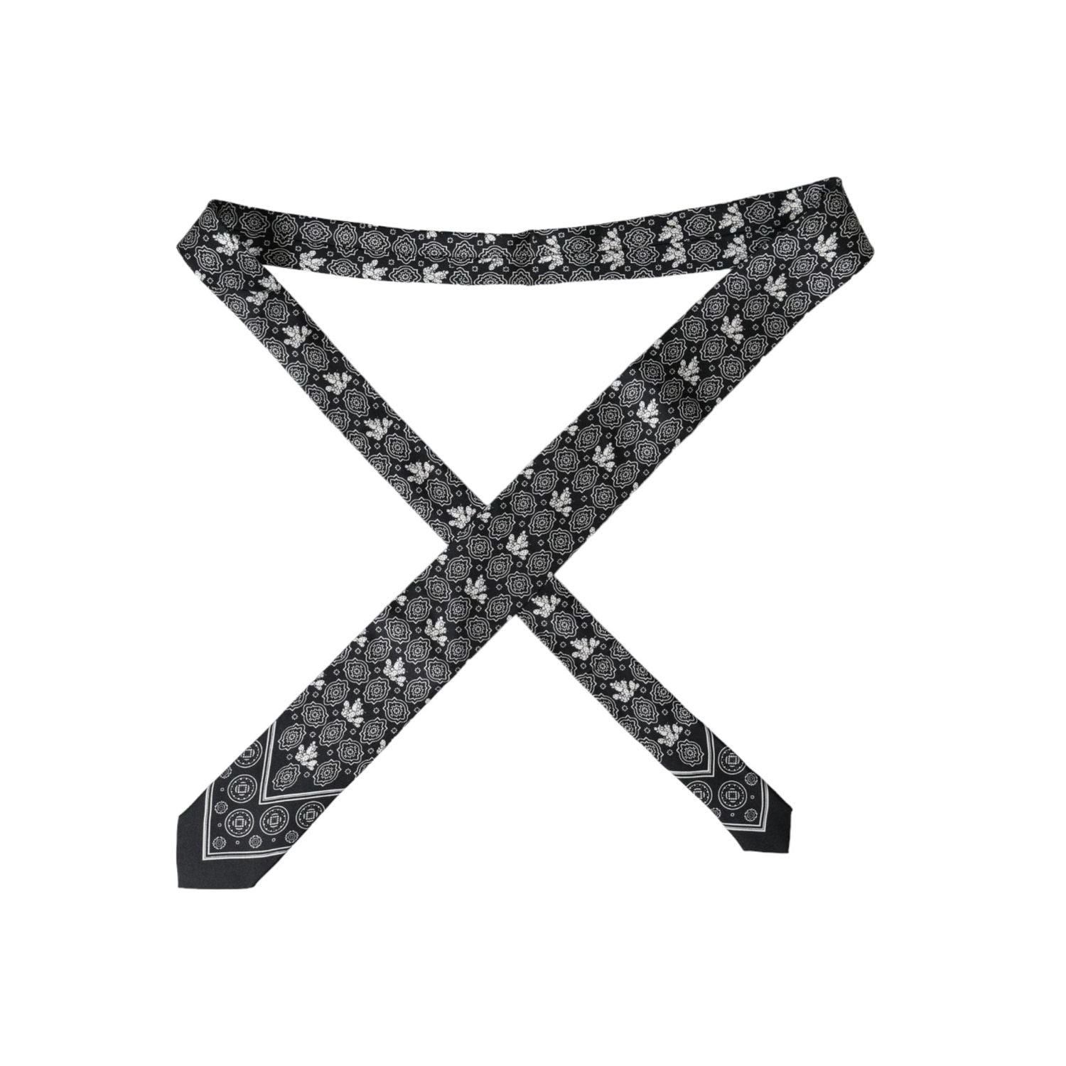 ربطة عنق قابلة للتعديل من دولتشي آند غابانا مصنوعة من الحرير بنسبة 100% باللون الأسود