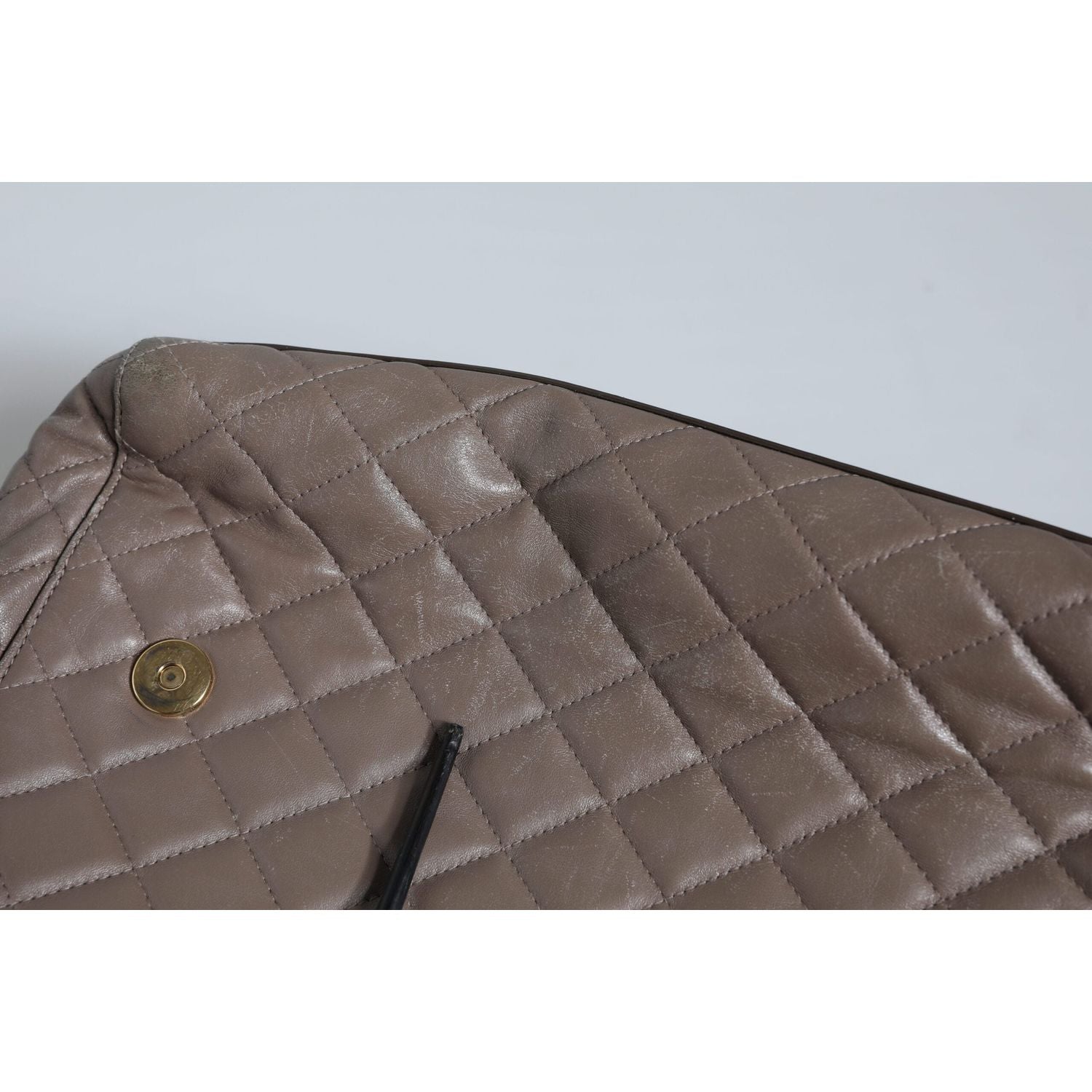 حقيبة كتف من الجلد المبطن باللون البني من دولتشي آند غابانا