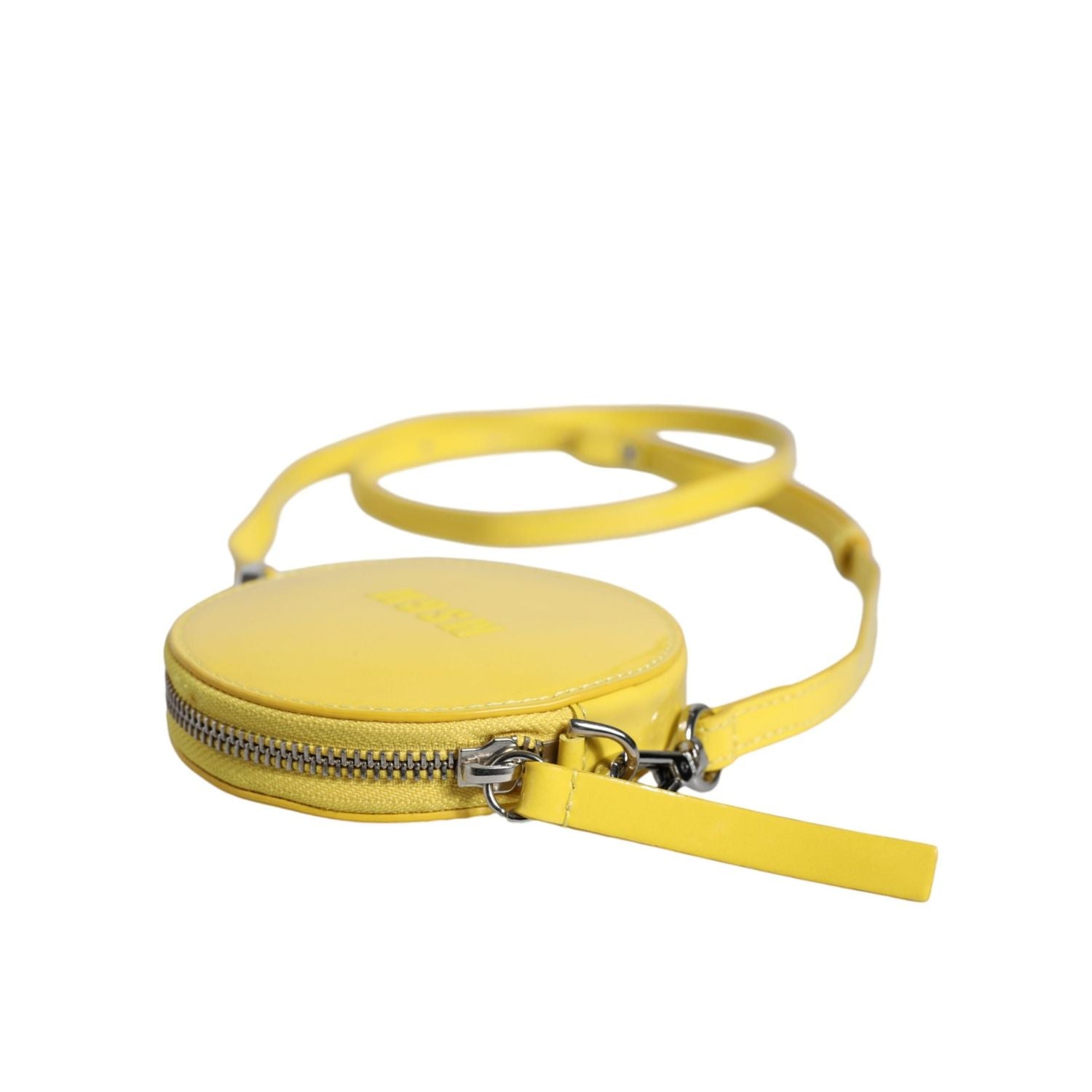 حقيبة MSGM الجلدية الصفراء ذات الشعار المتقاطع والكتف الدائرية