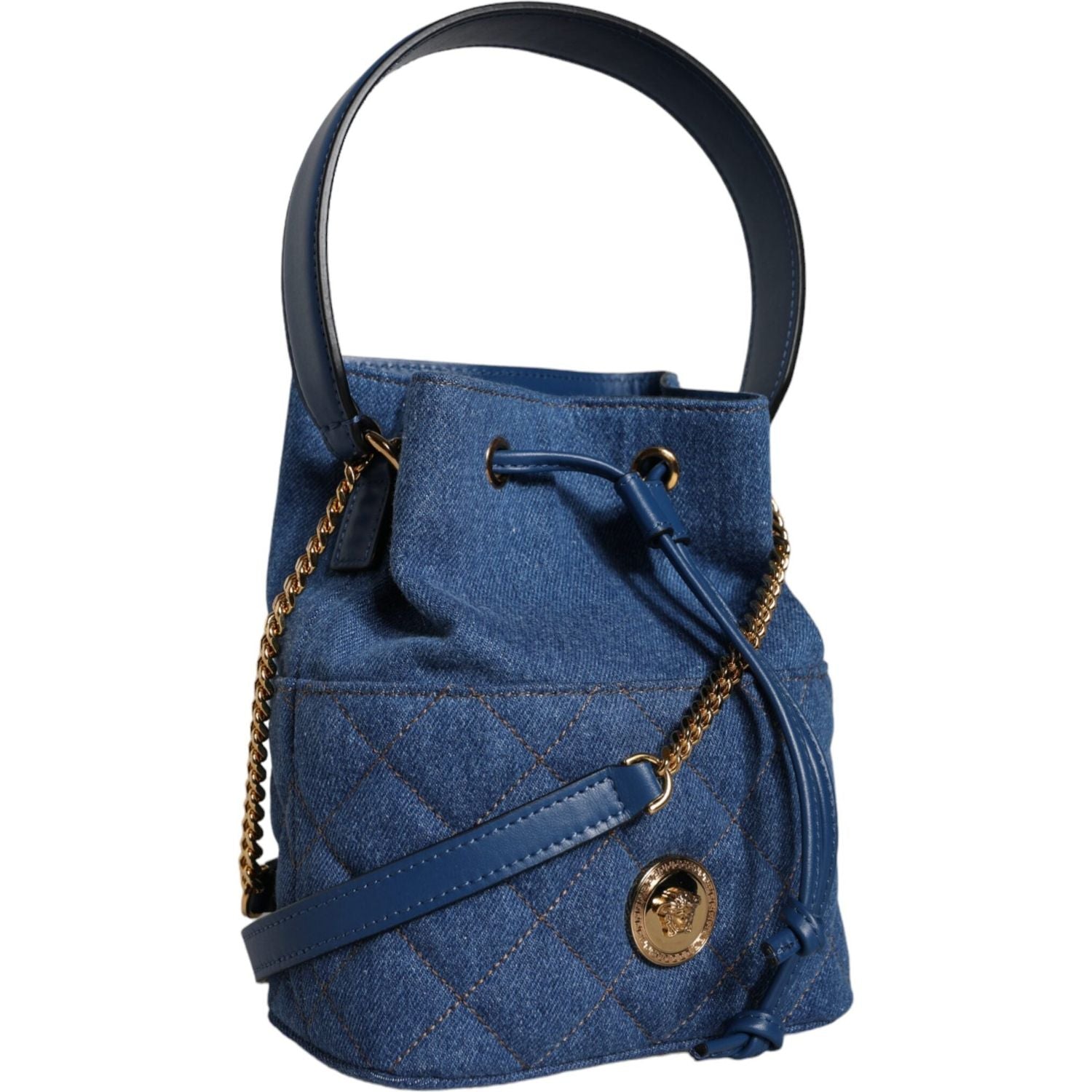 Front view with bag zipped and handles upright.