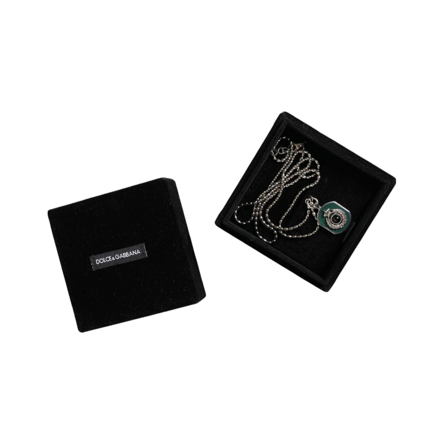 قلادة دولتشي آند غابانا من الفضة الاسترلينية عيار 925 على شكل سلسلة من الأحجار الكريمة وشعار