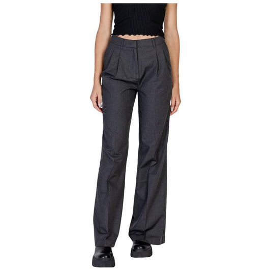 Morgan De Toi women's gray polyester pants, fall/winter collection, 64% polyester, 33% viscose, 3% elastane, front view.