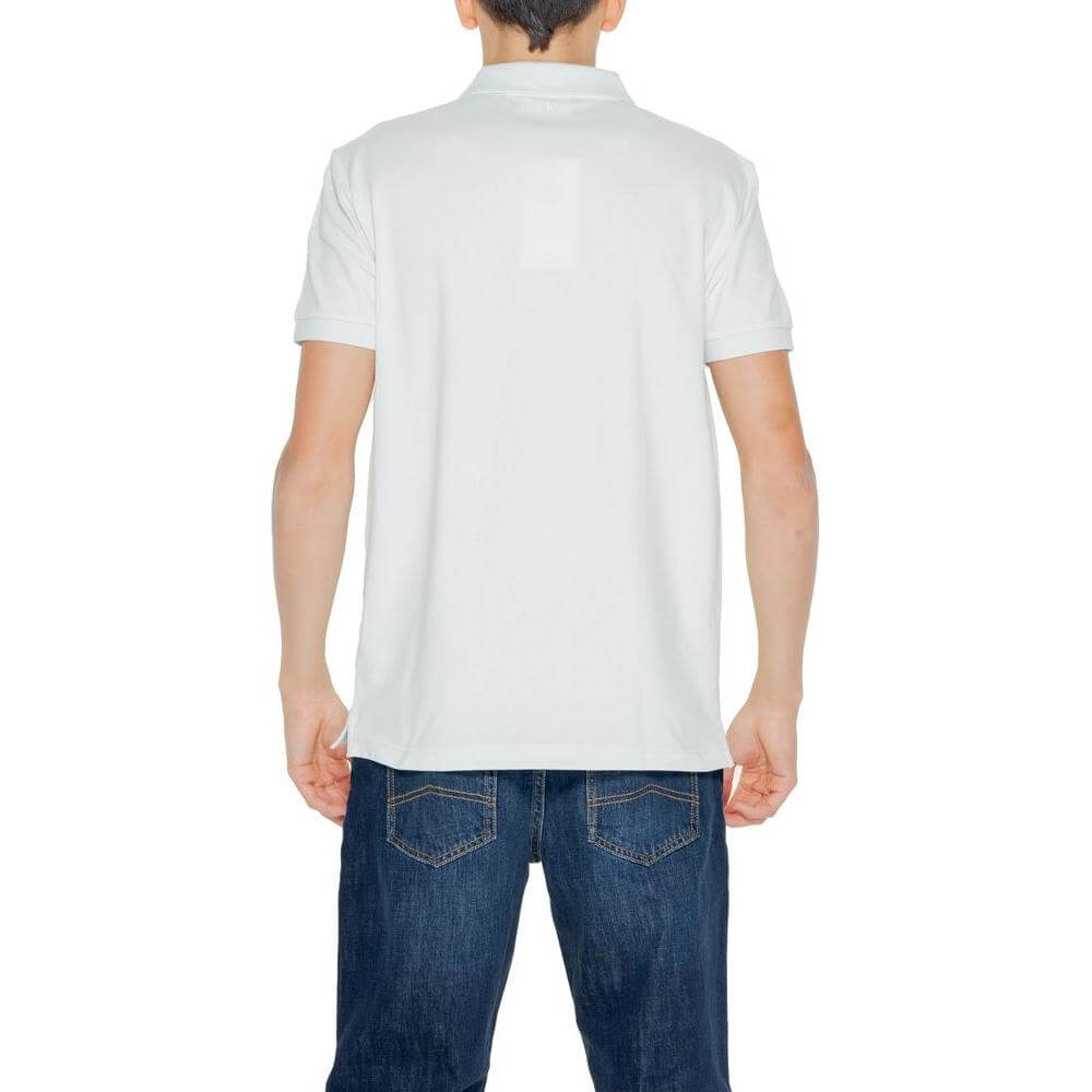 Front view with bag zipped and handles upright.
